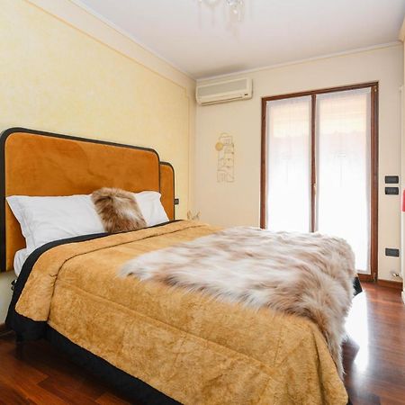 Prestige Apartment Sirmione Bagian luar foto