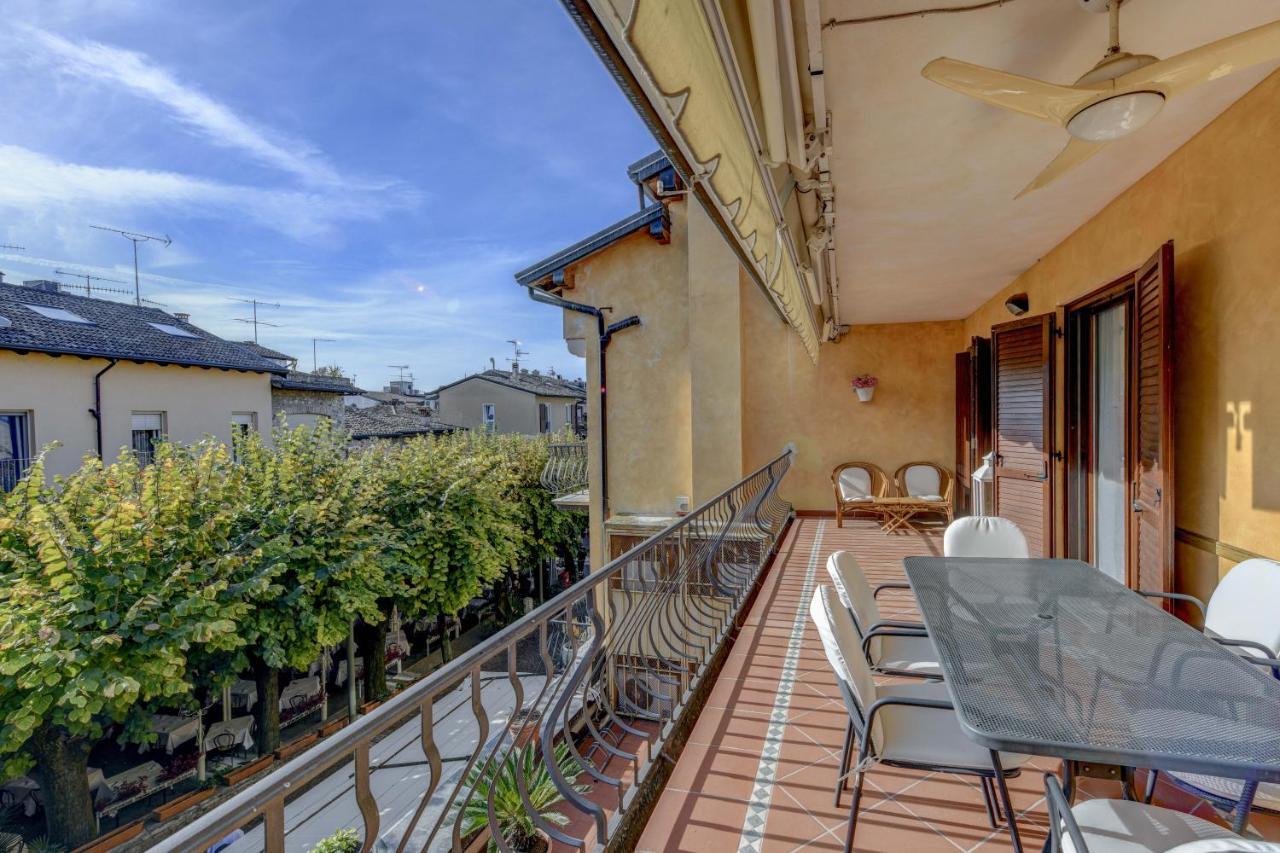 Prestige Apartment Sirmione Bagian luar foto