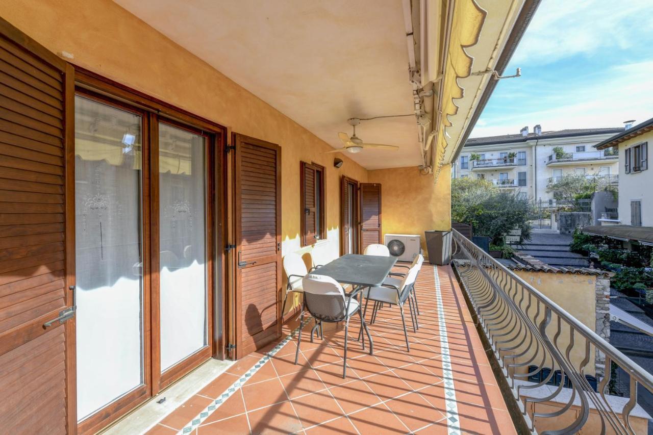 Prestige Apartment Sirmione Bagian luar foto