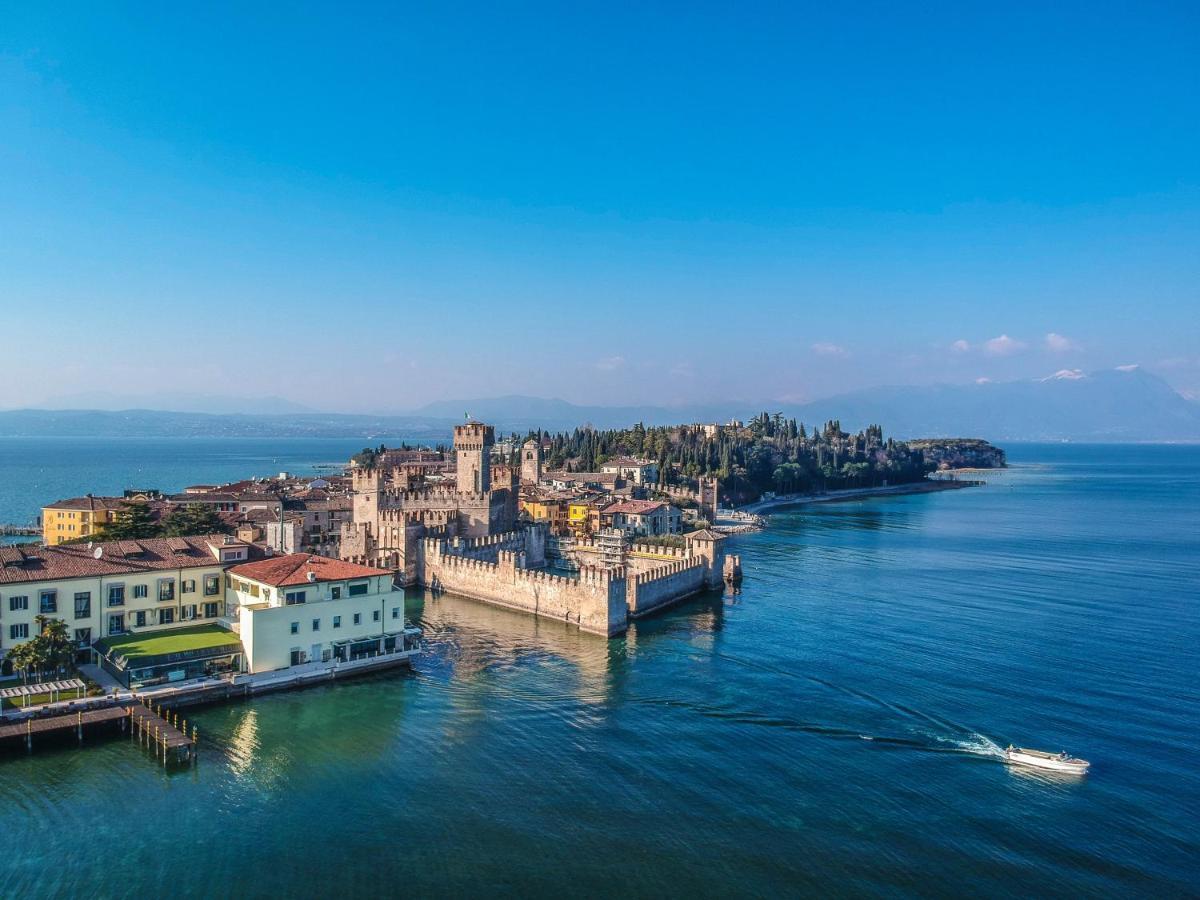 Prestige Apartment Sirmione Bagian luar foto