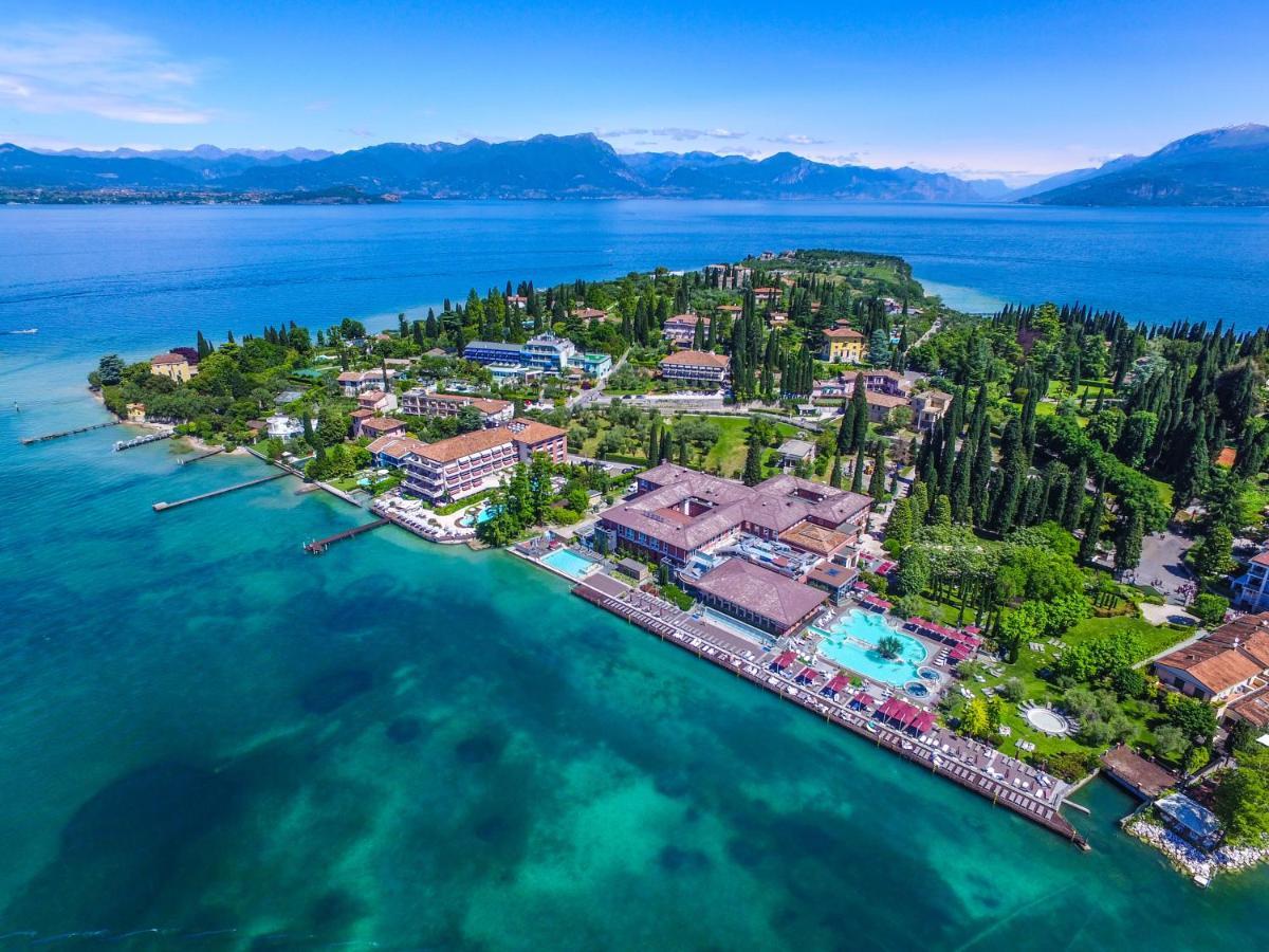 Prestige Apartment Sirmione Bagian luar foto